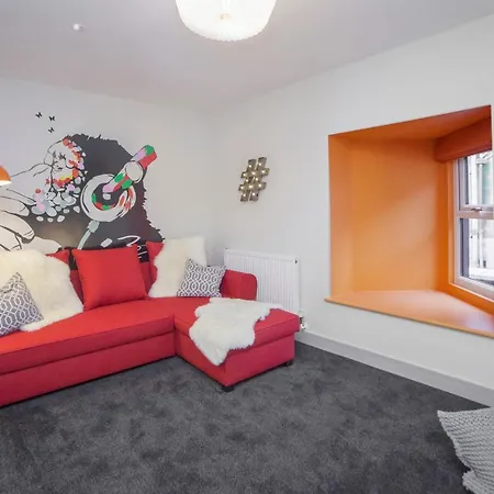 Higgihaus #3b 2-3 Bed Small Groups Hip Location Sleeps 4-8 Holiday home *