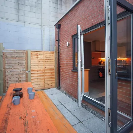 Higgihaus #3b 2-3 Bed Small Groups Hip Location Sleeps 4-8 Semesterbostad *